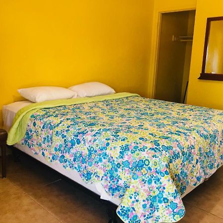 Commodore Motel Oakland Luaran gambar